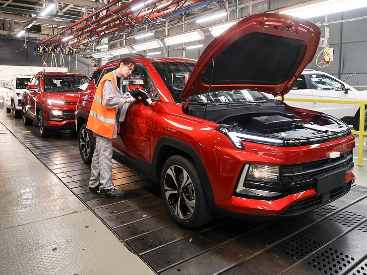 Объем производства автомобилей в России вырос почти в полтора раза