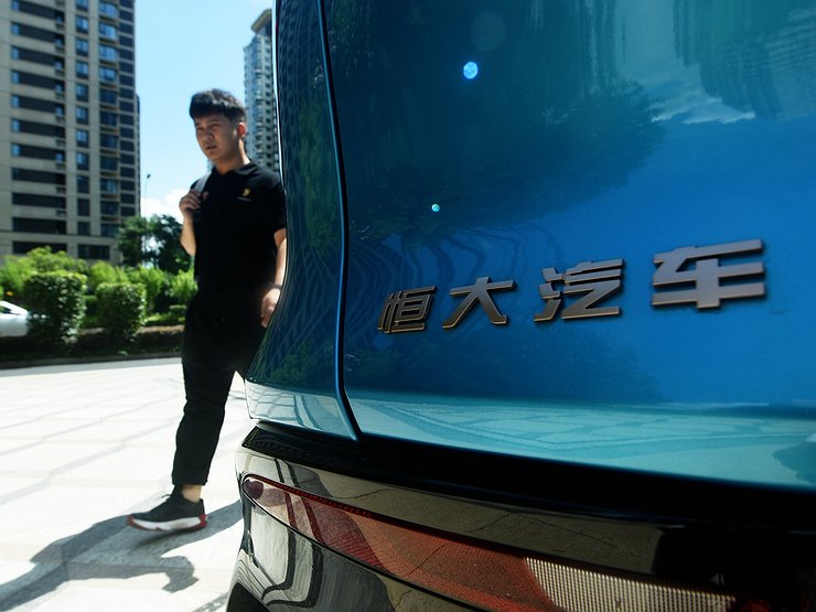Почему владельцы китайских машин скоро попадут в «рабство» к официальным дилерам