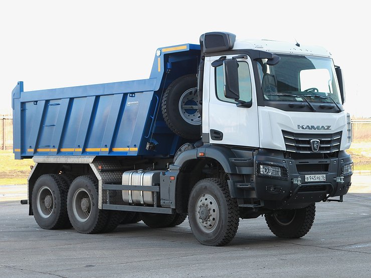 КамАЗ начал выпуск сразу трех новых грузовиков