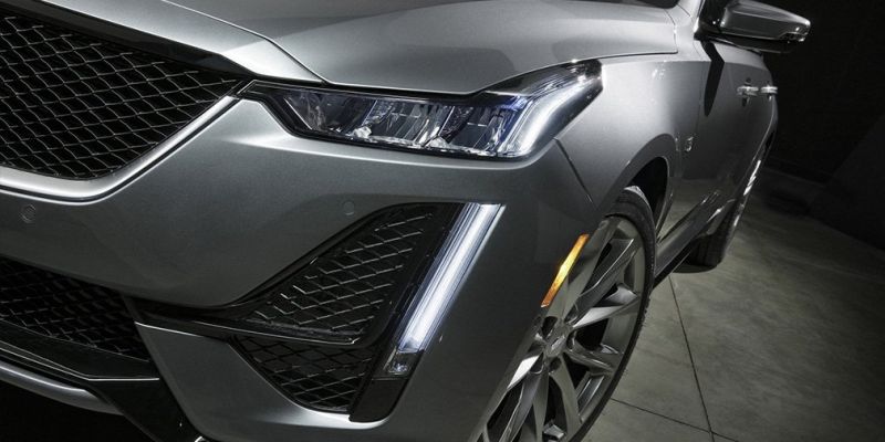 
                                    Cadillac рассказал о новом конкуренте «пятерки» BMW
                            