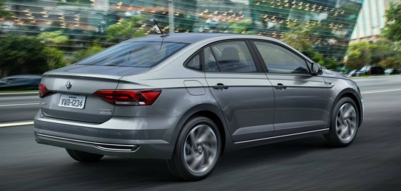 
                                    Volkswagen представил седан Polo нового поколения
                            